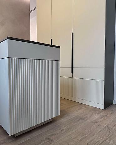 Sifarişlə dolablar: Düz dolab, Yataq otağı üçün, Qarderob, Açılan, Korpuslu, 5 qapı — 2