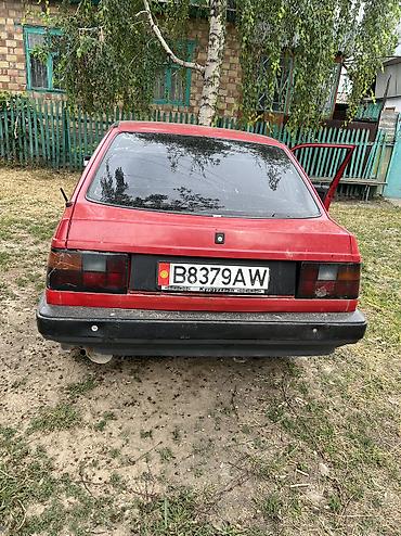 каракол скутер: Volvo 440: 1992 г., 1.8 л, Кол менен иштөөчү, Бензин, Хетчбек — 2