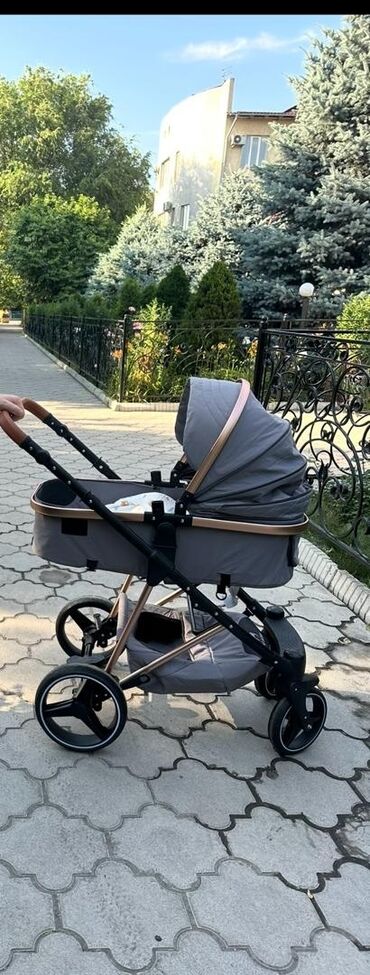 peg prego: Коляска, цвет - Золотой