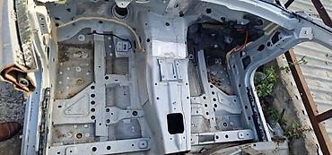 автомат: "Mercedes-Benz W212" ön bakavin hissəsi Mercedes benz W212 ön bakavin — 1