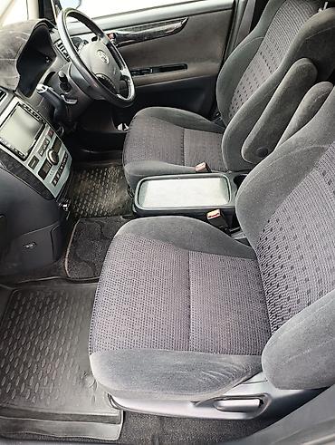 Toyota: Toyota Ipsum: 2004 г., 2.4 л, Автомат, Бензин, Минивэн — 10