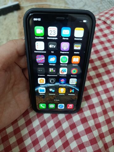 Apple iPhone: IPhone Xr, Б/у, 64 ГБ, Black Titanium, Чехол, 78 %