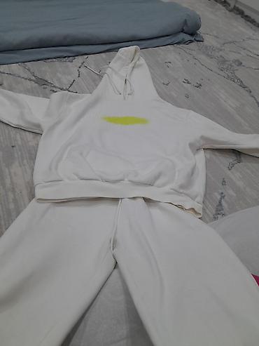 Другая женская одежда: Женский комплект одежды и аксессуаров: 1) Серые классические брюки - — 10