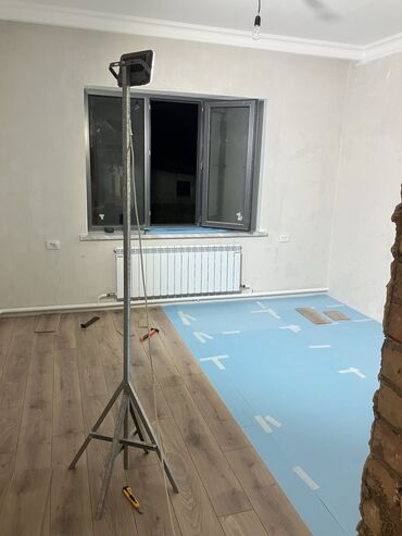 Напольные работы: Выравнивание пола, Монтаж напольных плинтусов, Укладка пола | Паркетная доска, Кварц-винил, Ламинат Больше 6 лет опыта — 2