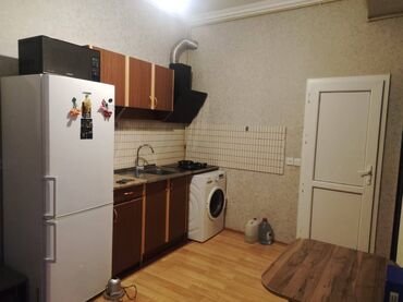 Uzunmüddətli kirayə mənzillər: Əhmədli metrosuna yaxin 12 mertebeli binanın 4-cu mərtəbəsində — 8