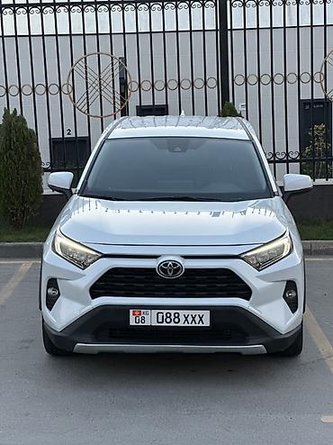 spark 1: Toyota RAV4: 2022 г., 2 л, Автомат, Бензин, Кроссовер — 1