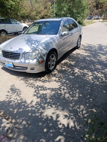 Mercedes-Benz: Mercedes-Benz C 240: 2.4 l | 2005 il Sedan — 4