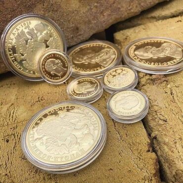 Numizmatika i filatelija: Franc Jozef dukat 24K pozlata Cena 1800din veliki/ cena 1200din mali — 1