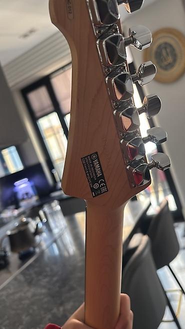 klas 6: Yamaha Pacifica elektrik gitarası – ağ rəng - Model: Yamaha Pacifica — 5