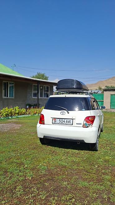 Транспорт: Toyota Ist: 2003 г., 1.3 л, Автомат, Бензин, Хэтчбэк — 4