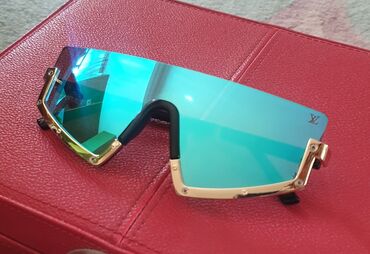 naocare zrenjanin: Sunglasses