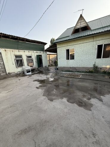 продаю дом с квартирным бизнесом: Дом, 100 м², 5 комнат, Агентство недвижимости, Косметический ремонт