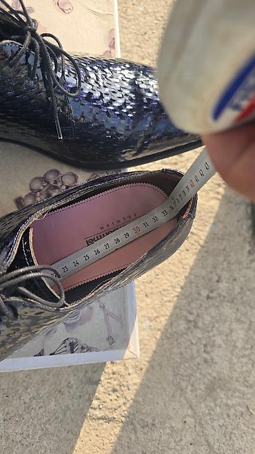 Туфли: Floris van Bommel — это голландский производитель обуви, известный — 7