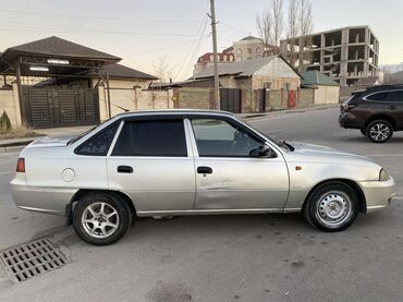 Daewoo: Daewoo Nexia: 2009 г., 1.6 л, Механика, Бензин, Седан — 4