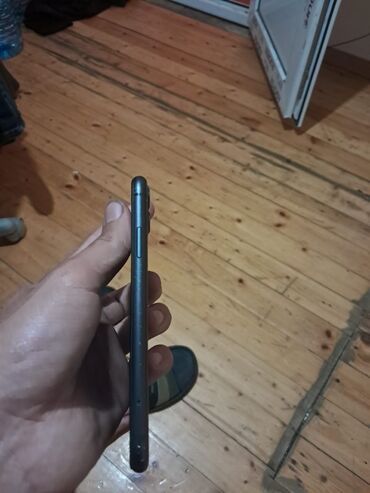 Apple iPhone: IPhone 11, 64 GB, Qara, Face ID — 6