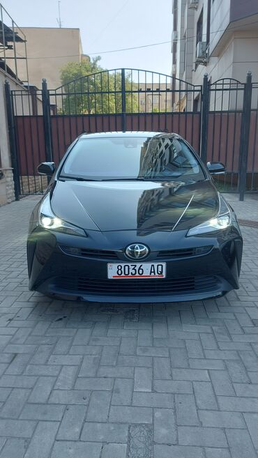 ml 163: Toyota Prius: 2019 г., 1.8 л, Вариатор, Гибрид, Бус