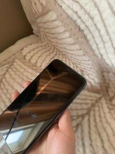 акум: IPhone 11 Pro, Б/у, 256 ГБ, Matte Midnight Green, Чехол — 2