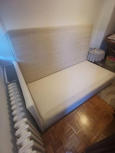 epoxy stolovi: Krevet samac. Simpo sa kvalitnim dušekom.Krevet dimenzija — 5