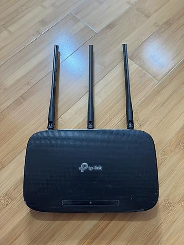 TP-Link Archer C7 AC1750 Dual-Band Wi‑Fi Router Xüsusiyyətlər: - İki
