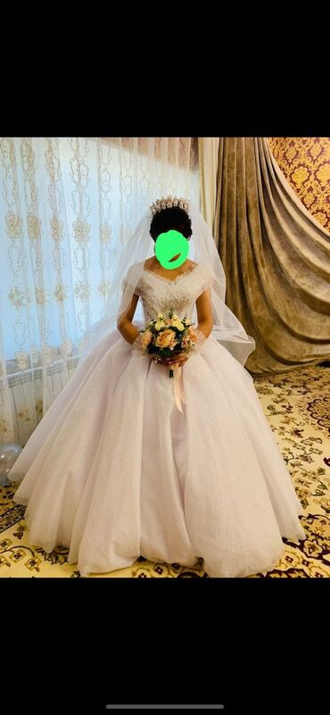 свадебные украшение: Свадебные платья