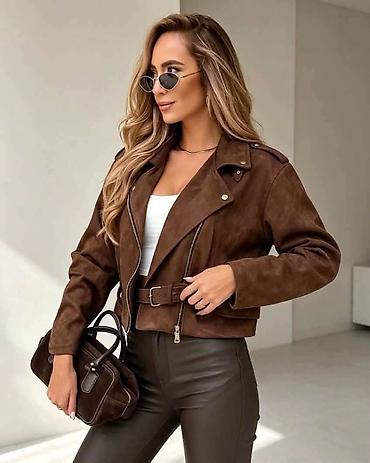 torba givenchy: Jakne velur
Cena 3400
Uni vel.
P28 — 4