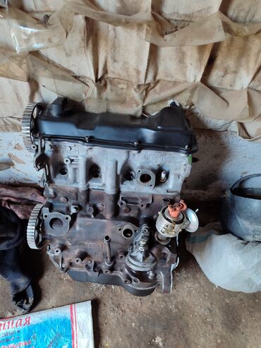 Автозапчасти: Бензиновый мотор Volkswagen 1990 г., 1.8 л, Б/у, Оригинал, Германия