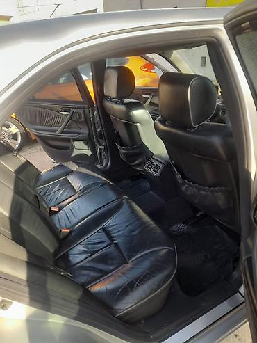 Mercedes-Benz: Mercedes-Benz E-Class: 2 l | 2000 il Sedan — 6