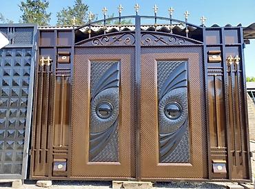 Распашные ворота: Кованные ворота из металла - Тип: распашные уличные ворота с — 18