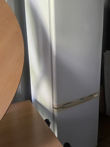 миний холодилник: Холодильник Stinol, Б/у, Двухкамерный, 60 * 190 * 60
