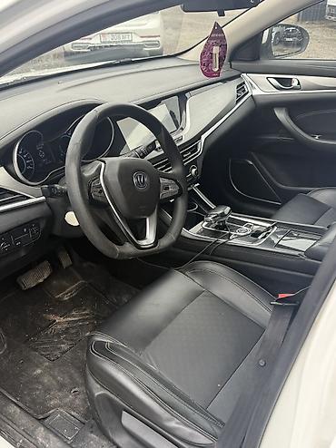 Продажа авто: Changan Eado: 2019 г., Автомат, Гибрид, Седан — 8