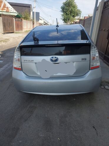 Toyota: Toyota Prius: 2011 г., 1.8 л, Вариатор, Гибрид, Хэтчбэк