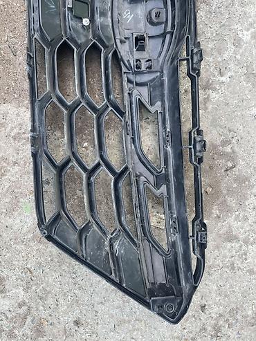 Решетки радиатора: Решетка радиатора Subaru Оригинал — 8