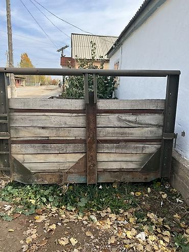 новые моторы: Бортовая грузовая платформа/кузов от грузовика. (ЗИЛ 131) - — 2