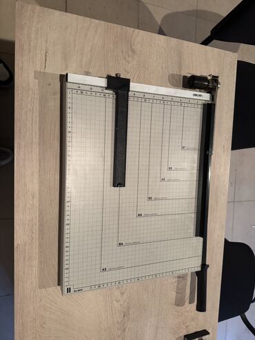 Skanerlər: Kağızkəsən (A3 format, korpus - dəmir, Format 460 x 380 mm (A3), kəsim