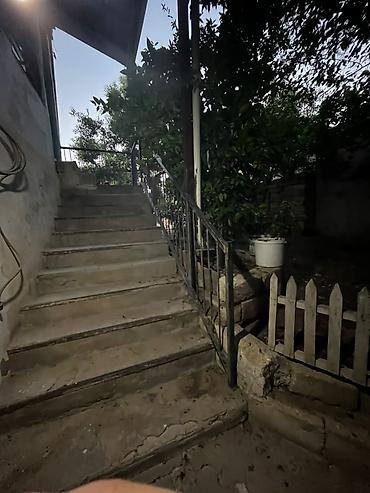ev certyojları 2 mərtəbəli: Salam 7 sot yarım çıxarışlı torpağın içində 2 mərtəbəli monolit 2 — 5