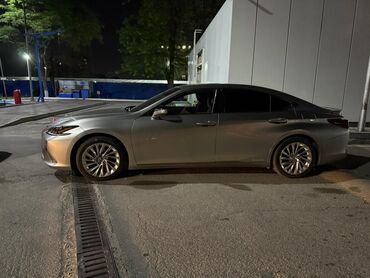 а4 б5: Lexus ES: 2019 г., 2.5 л, Вариатор, Гибрид, Седан