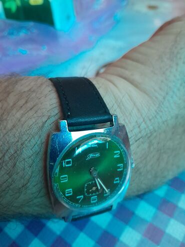 Спецодежда: Часы "Командирские " и "ЗИМ" механические. советский. по 6000 сом.цена — 7