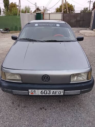 купить чехлы на гольф 4: Volkswagen Passat: 1991 г., Седан