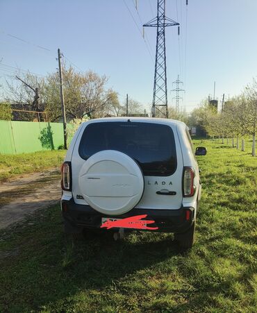 шины на ниву: Полноприводный внедорожник LADA NIVA 212300-80, выпущенный в 2024