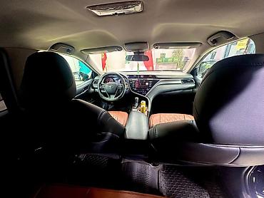 second tech: Toyota Camry: 2018 г., Седан — 6