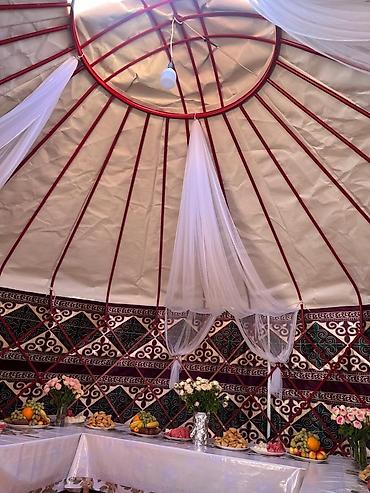 Аренда юрт: Аренда юрты, Каркас Деревянный, 65 баш, Стол — 6