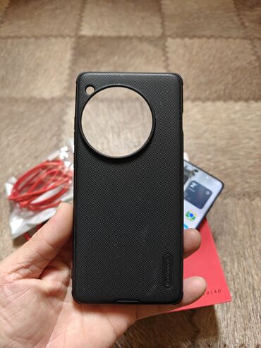 OnePlus: OnePlus 12, Б/у, 256 ГБ, цвет - Черный, 2 SIM — 14