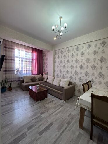 Uzunmüddətli kirayə mənzillər: 2 otaqlı mənzil – tam mebel və məişət texnikası ilə - Geniş zal — 6