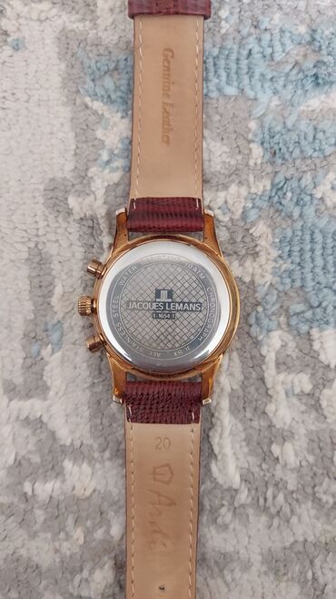 наручные часы оригинал: Оригинал классические часы от фирмы Jaques lemans ремешок кожанный