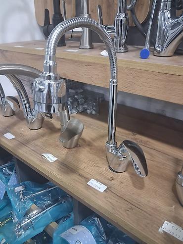Mətbəx üçün çevik borulu qarışdırıcı kran - Material: xrom-qabıqla