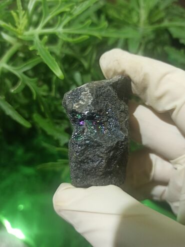 Qiymətli daşlar: 💎 Təbii Magnetite-Bornite Daşı😍 Qiymətlə bağlı maraqlananlar zəhmət — 4