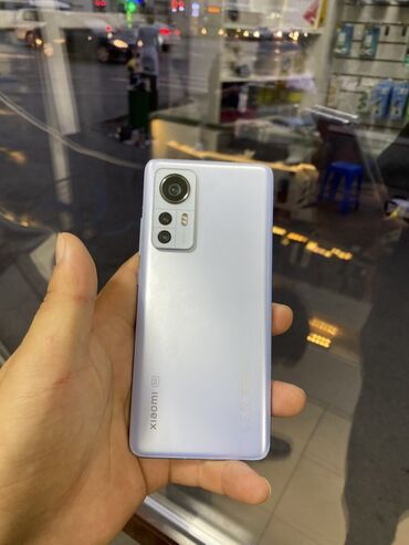 бесплатно купить телефон: Xiaomi, 12, цвет - Синий