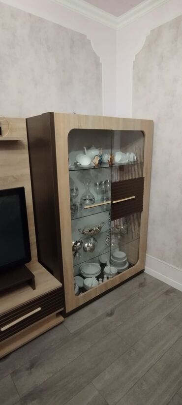 Dolablar: Açılan, 1 qapı Düz dolab, Servant, Türkiyə