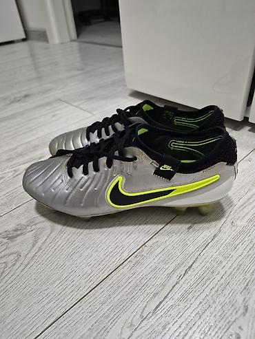 kopacke cene: Kopacke vel.38, nigde ostecene, kupljene u Nemackoj. Nike Tiempo — 2