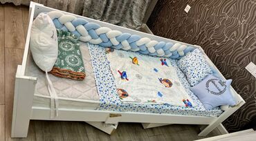 Мебель: Для девочки и мальчика, Б/у, Кровать, С подъемным механизмом, С матрасом, С выдвижными ящиками
